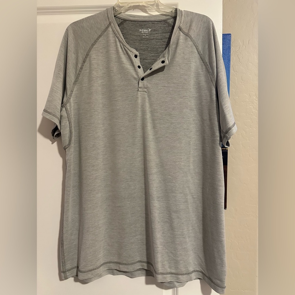 Men’s extra large T-shirt